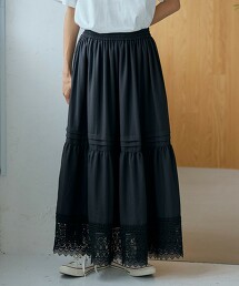 下擺蕾絲刺繡蛋糕長裙