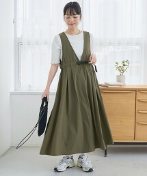 C.mt 防潑水V領連身裙