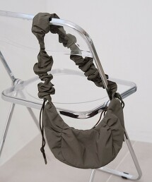 抓皺手把填充肩背包