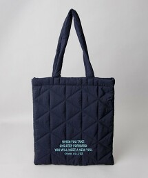 LOGO刺繡幾何圖案絎縫托特包