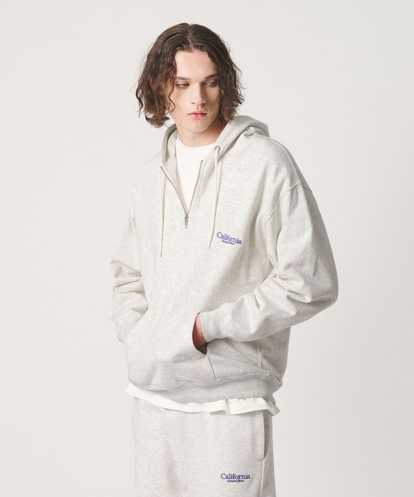 OFF WHITE