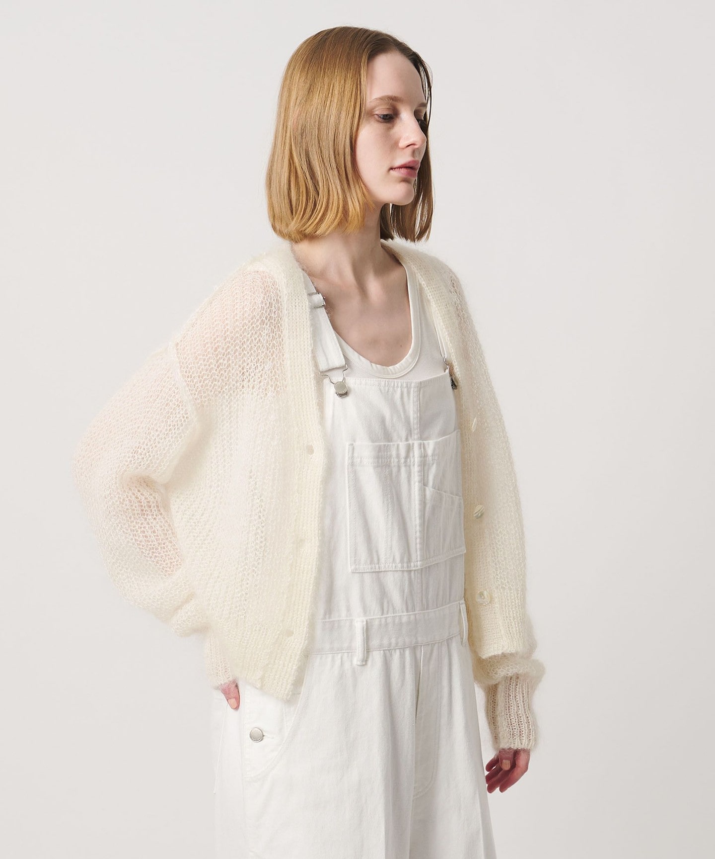 OFF WHITE