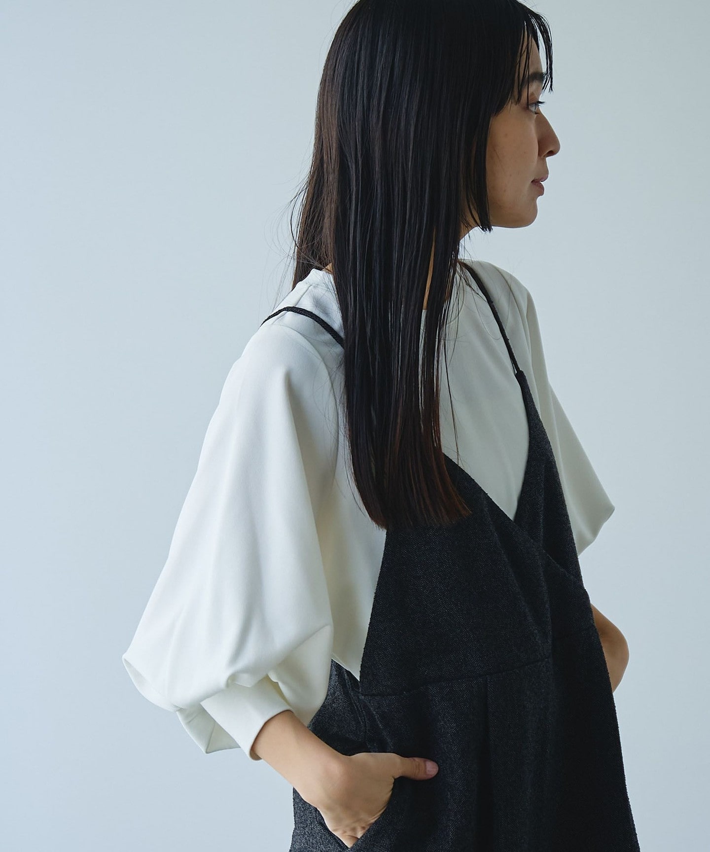 OFF WHITE