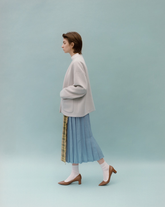 V NECK SHORT COAT STYLE VARIATION